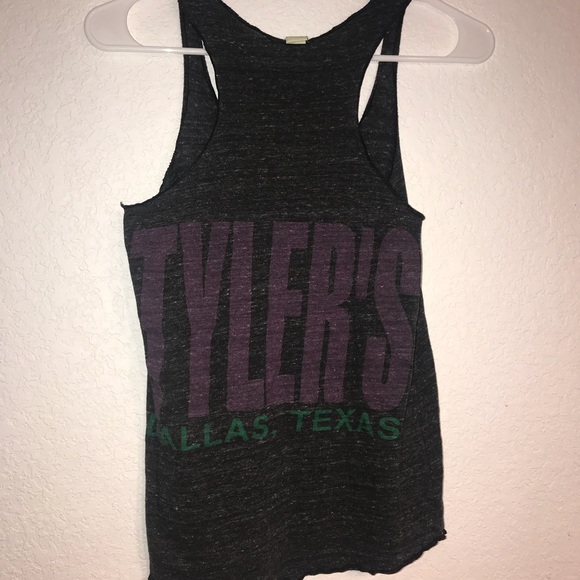 Tyler’s tank top - Picture 3 of 3